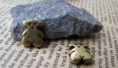 REF. CM0098 OSITO BRONCE MEDIDA 9 X 11 MM 0,28 EUROS / Unidad